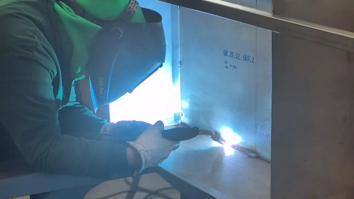 Ipari szennyvíztartály gyártás, speciális hegesztési eljárás – Duna Steel Tech